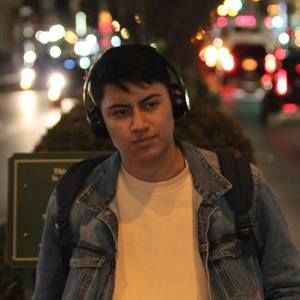 Meet your Posher, Alexis